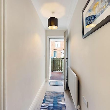 It'S Broadway Baby! Great House Close To City Centre Belfast Exterior photo