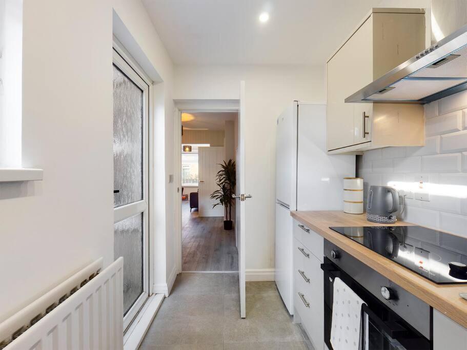It'S Broadway Baby! Great House Close To City Centre Belfast Exterior photo