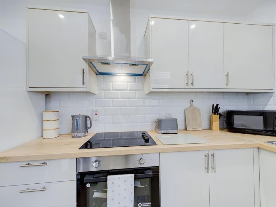 It'S Broadway Baby! Great House Close To City Centre Belfast Exterior photo